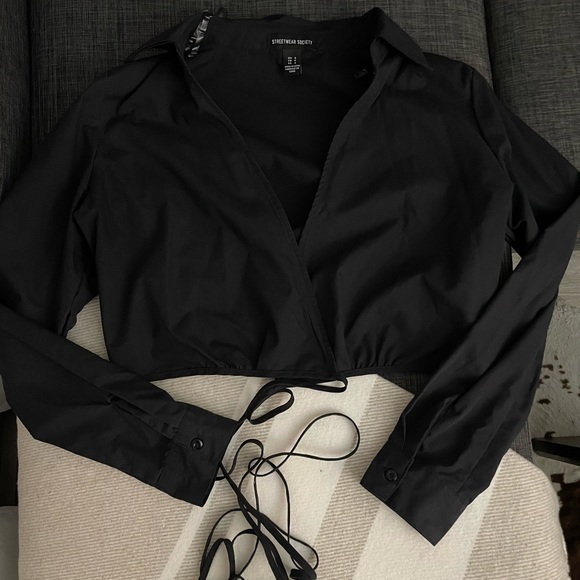 Black Criss Cross Blouse. - Picture 2 of 3